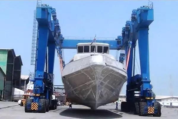 Boat and Yacht Handling Crane delivery to United Arab Emirates.jpg