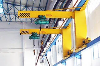 Wall travelling jib crane