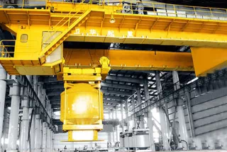 Intelligent Overhead Crane for Smelting Feeding